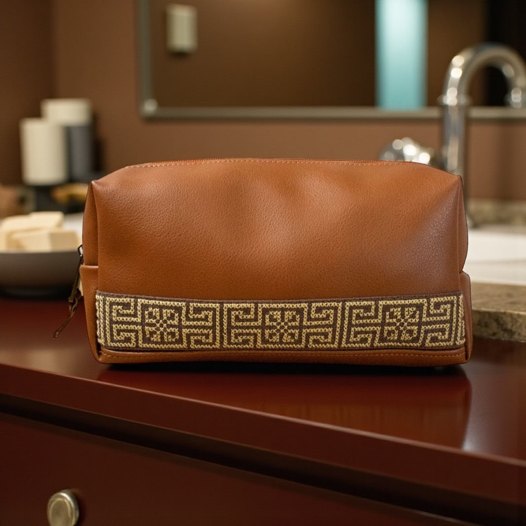 Dunia Tatreez Toiletry Ki