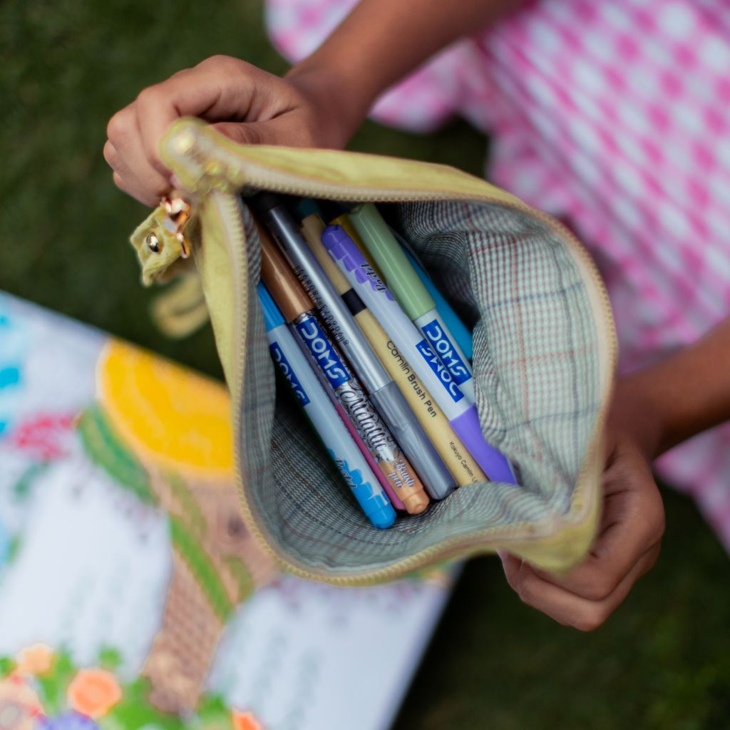 Tahriri Embroidered Pouch