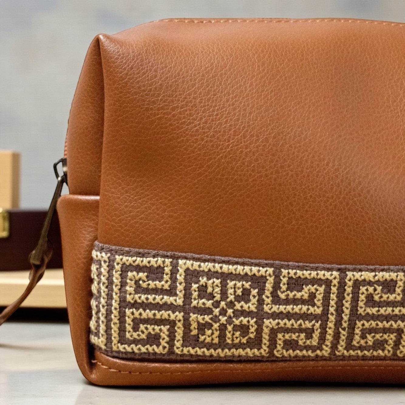 Dunia Tatreez Toiletry Ki